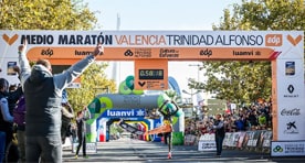Kiptum bateu hoje o recorde do mundo da meia maratona em Valência