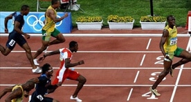 Usain Bolt lembra a importância do distanciamento social com humor